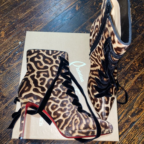 Christian Louboutin Lace Up Leopard-Print Platform Ankle Boots - Picture 4 of 4
